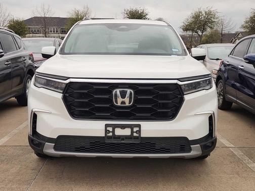 2024 Honda Pilot Touring 8-Passenger