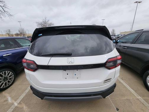 2024 Honda Pilot Touring 8-Passenger