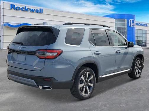 2025 Honda Pilot Touring 8-Passenger