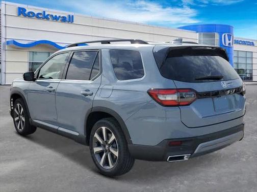 2025 Honda Pilot Touring 8-Passenger