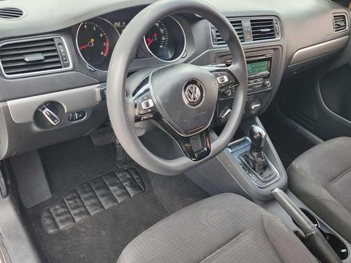 2015 Volkswagen Jetta 1.8T SE
