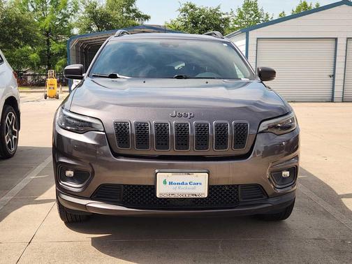 Granite Crystal Metallic Clearcoat 2021 Jeep Cherokee 80th Anniversary FWD