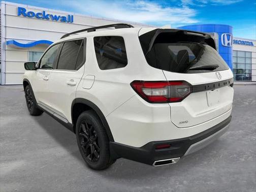 2025 Honda Pilot Touring 8-Passenger
