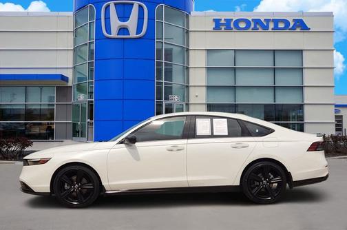 Platinum White Pearl 2025 Honda Accord Hybrid Sport-L