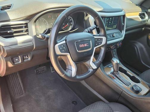 2019 GMC Acadia SLE-2