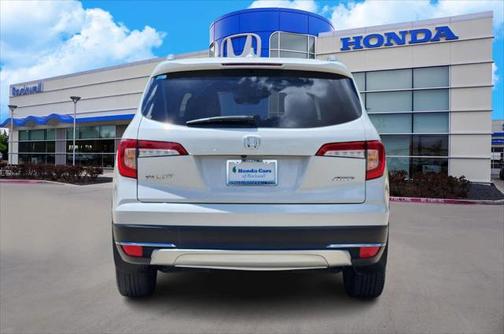 2020 Honda Pilot Touring 8-Passenger