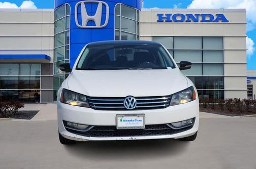 2015 Volkswagen Passat 1.8T Auto Sport