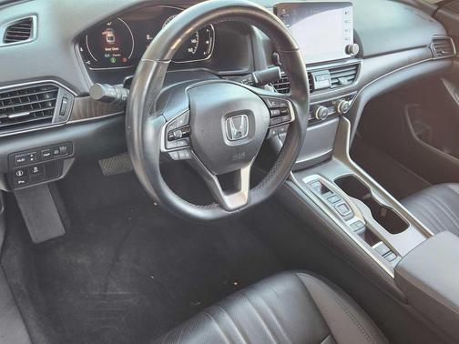 2022 Honda Accord Touring 2.0T