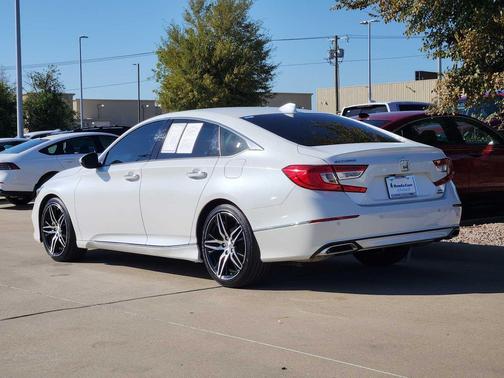 2022 Honda Accord Touring 2.0T