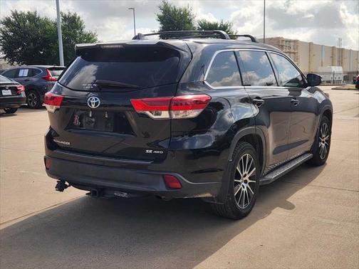 2018 Toyota Highlander SE