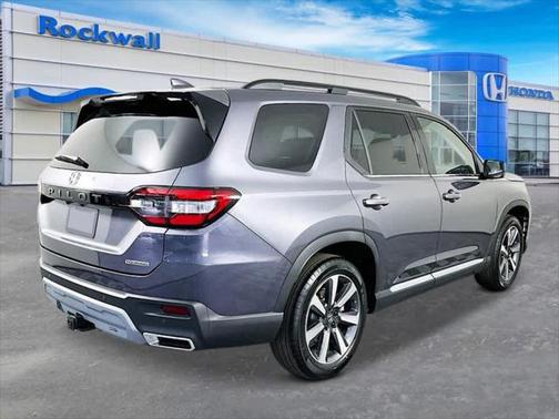 2025 Honda Pilot Touring 8-Passenger