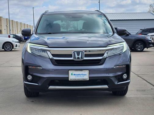 2022 Honda Pilot Touring 8-Passenger