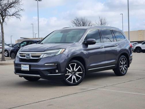 2022 Honda Pilot Touring 8-Passenger
