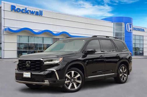 Crystal Black Pearl 2024 Honda Pilot Touring 8-Passenger