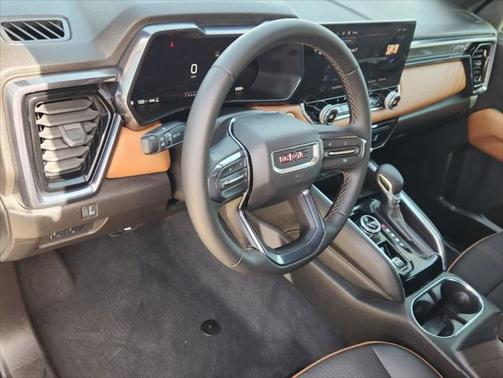 2024 GMC Canyon Base