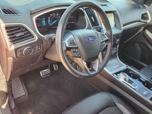 2020 Ford Edge ST