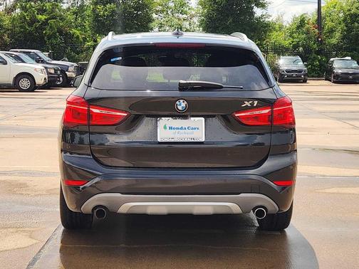 Black Sapphire Metallic 2016 BMW X1 xDrive 28i