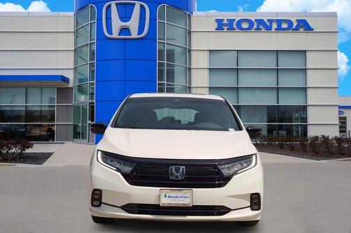 Platinum White Pearl 2024 Honda Odyssey Sport