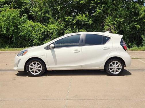 2016 Toyota Prius c Four
