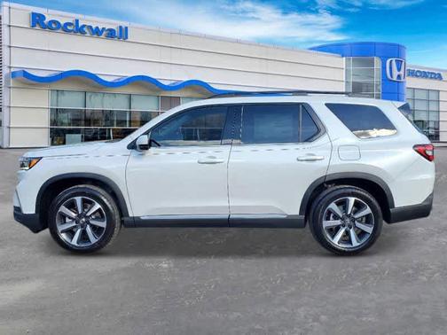 2025 Honda Pilot Touring 8-Passenger