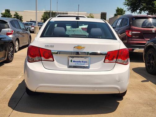 Summit White 2016 Chevrolet Cruze Limited LS