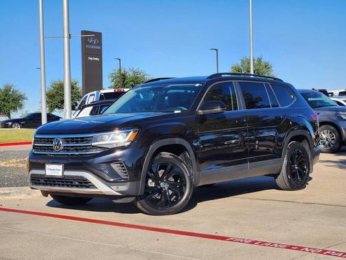 2022 Volkswagen Atlas 3.6L SE w/Technology