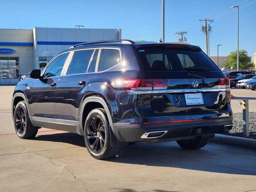 2022 Volkswagen Atlas 3.6L SE w/Technology