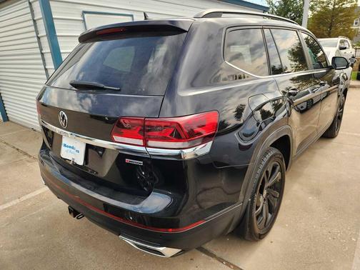 2022 Volkswagen Atlas 3.6L SE w/Technology