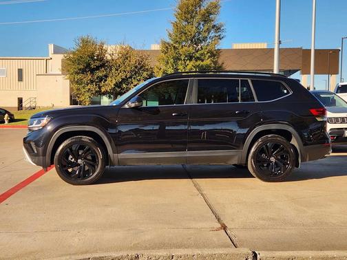 2022 Volkswagen Atlas 3.6L SE w/Technology