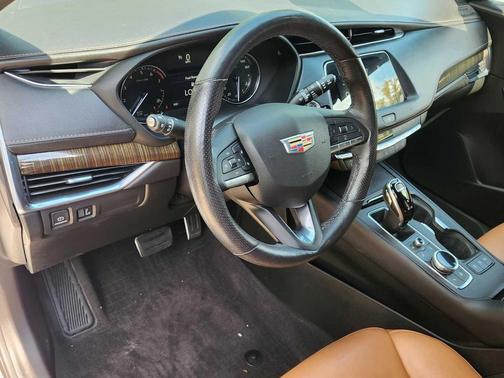 2021 Cadillac XT4 Sport