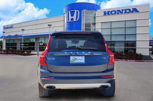 2020 Volvo XC90 T5 Momentum