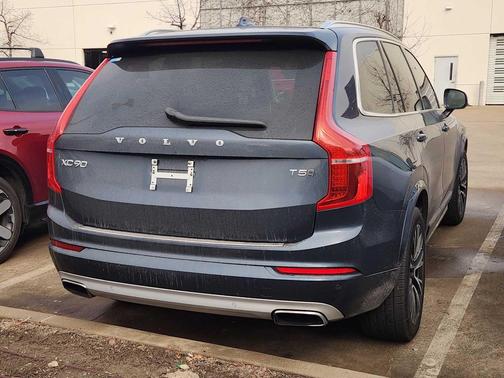 2020 Volvo XC90 T5 Momentum