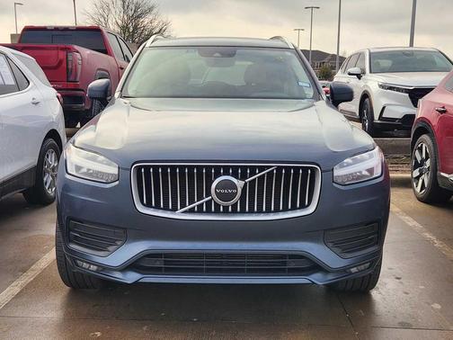 2020 Volvo XC90 T5 Momentum