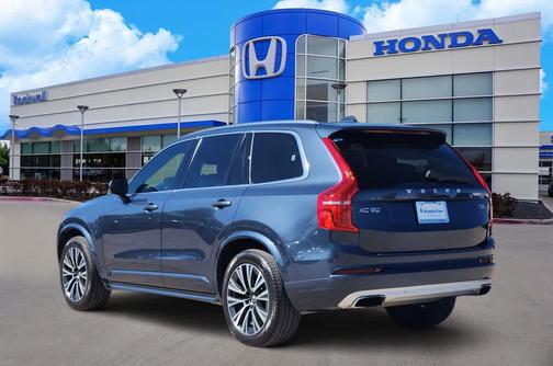 2020 Volvo XC90 T5 Momentum