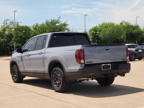 Sonic Gray Pearl 2026 Honda Ridgeline TrailSport+