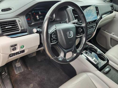 2019 Honda Pilot Touring 8-Passenger