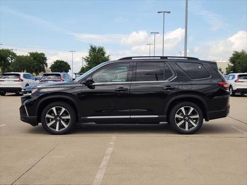 2023 Honda Pilot Touring 8-Passenger
