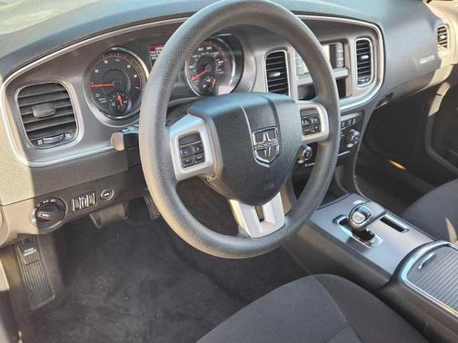 2013 Dodge Charger SE