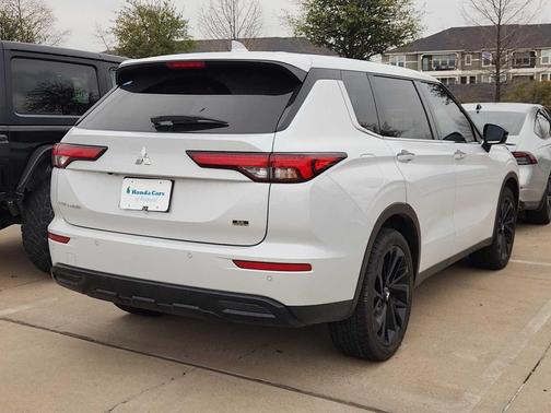 2024 Mitsubishi Outlander SE Black Edition S-AWC