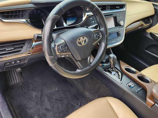 Blizzard Pearl 2013 Toyota Avalon XLE Touring