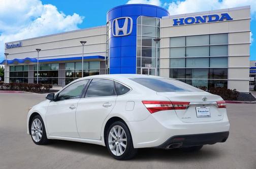 Blizzard Pearl 2013 Toyota Avalon XLE Touring