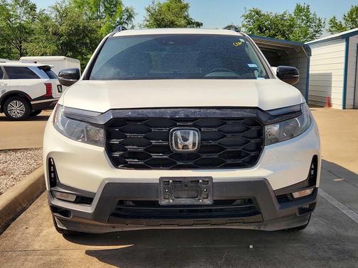 Platinum White Pearl 2022 Honda Passport AWD Elite