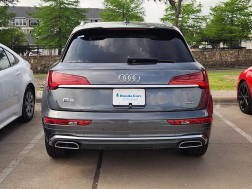 Daytona Gray Pearl Effect 2022 Audi Q5 45 S line Premium