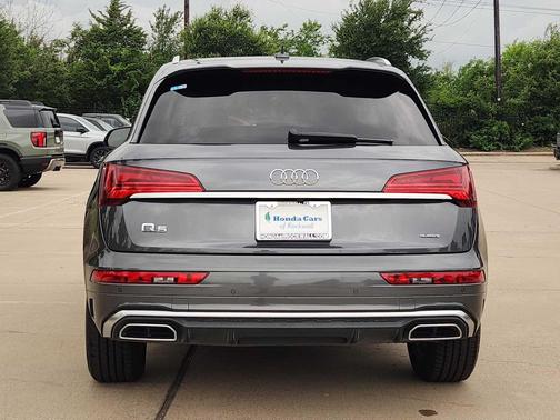 Daytona Gray Pearl Effect 2022 Audi Q5 45 S line Premium