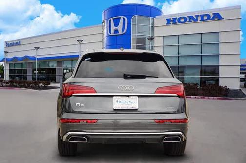 Daytona Gray Pearl Effect 2022 Audi Q5 45 S line Premium