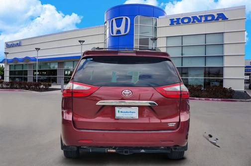 2019 Toyota Sienna Limited Premium