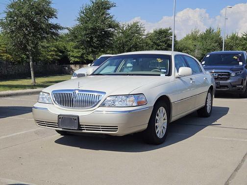 2007 Lincoln Town Car Signature