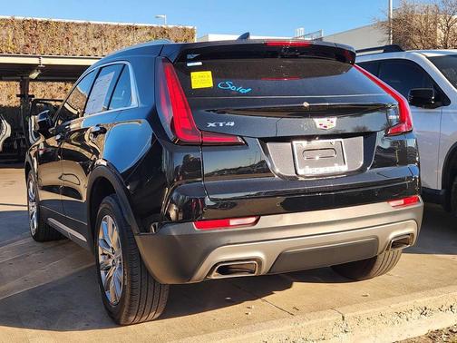 2023 Cadillac XT4 Premium Luxury