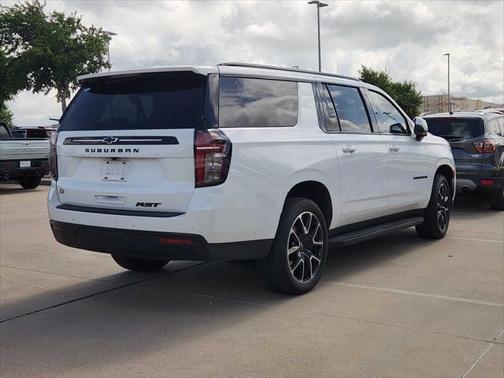2024 Chevrolet Suburban RST