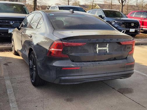 2024 Volvo S60 B5 Plus Black Edition